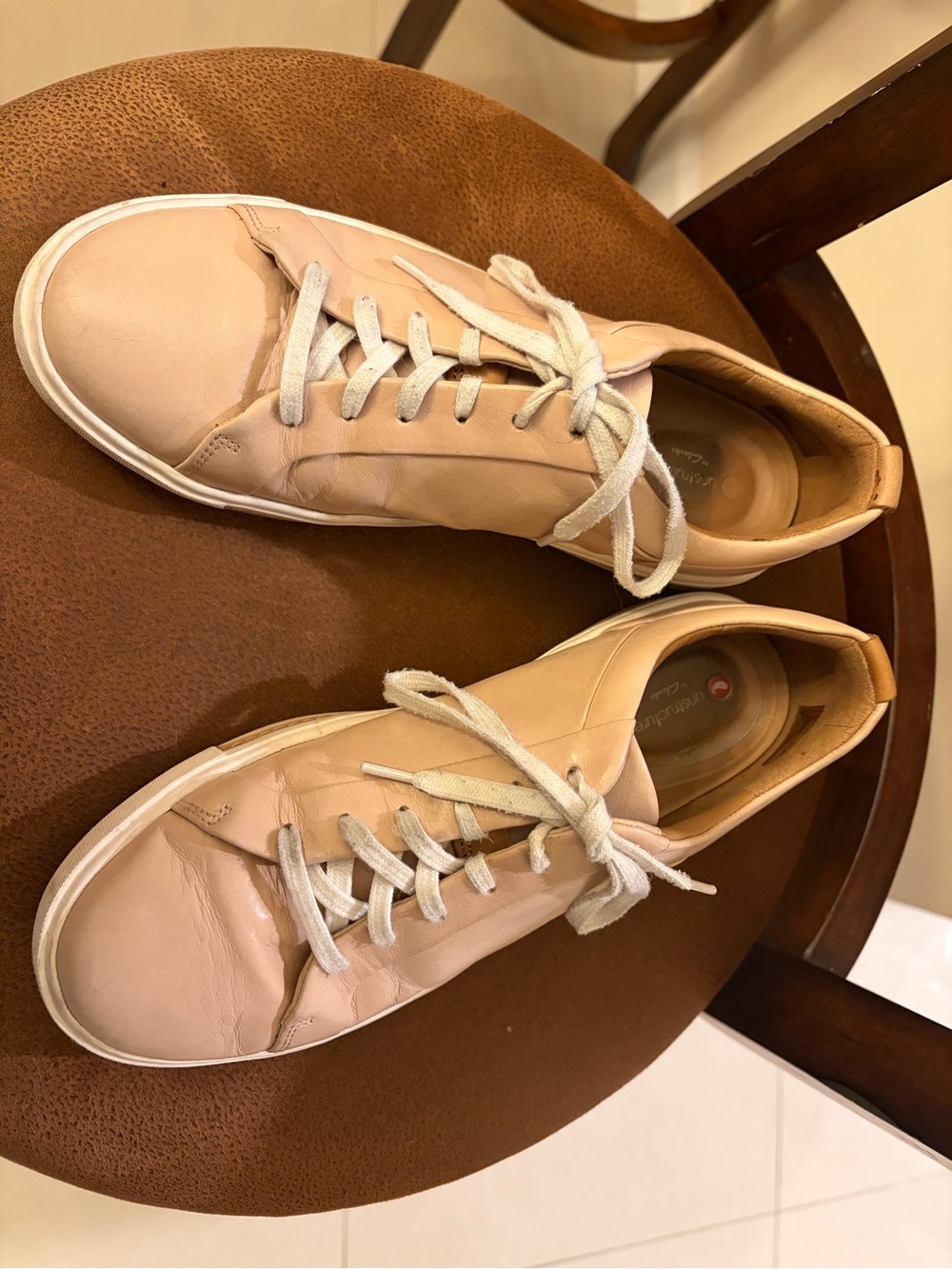 Clarks Tan Leather Contoured Insole Loafers. Lightweight.